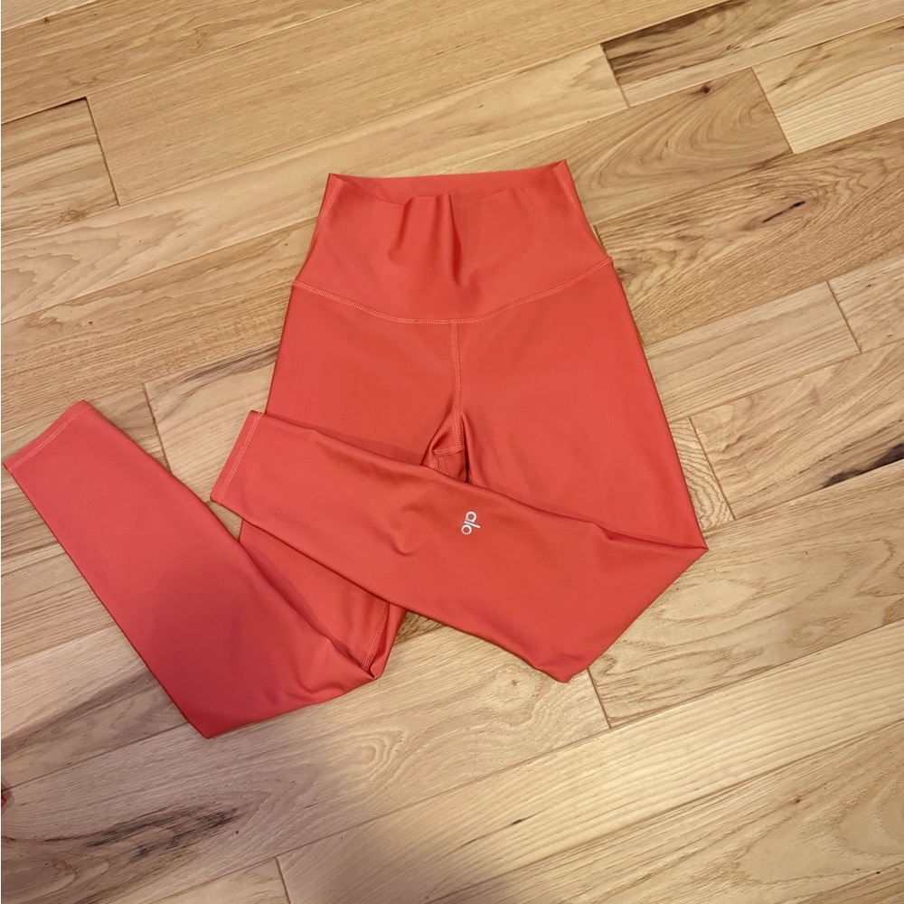 ALO Yoga Coral Leggings
